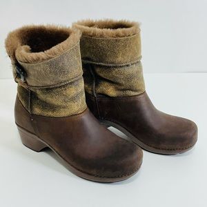 DANSKO Stormy sherpa lined leather boots